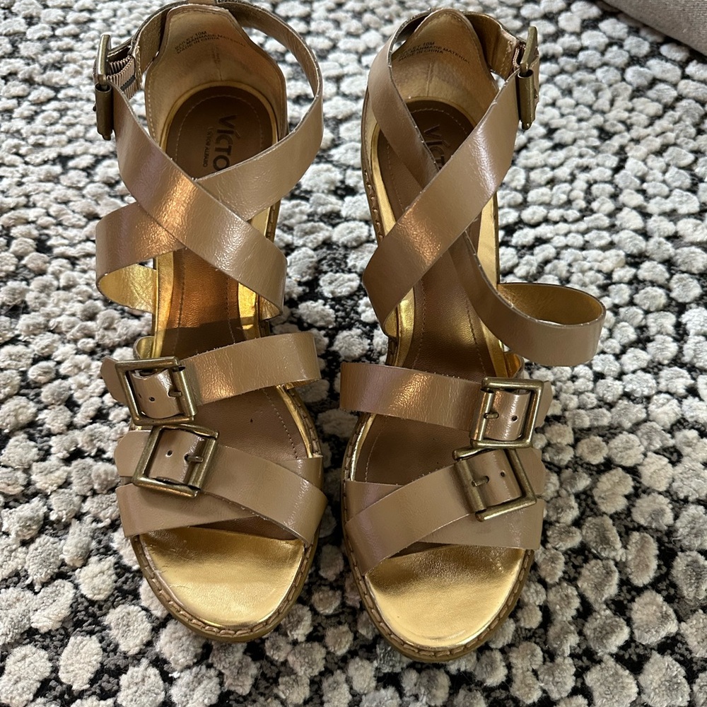 Victor Alfaro Women's Taupe Strappy Wedge Sandals